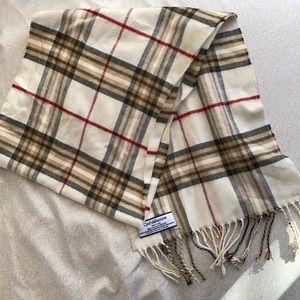 Adorable scarf